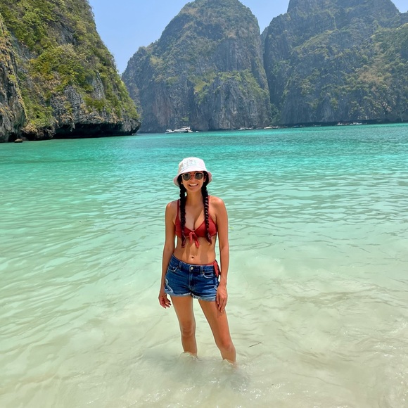 Meet your Posher, Yvette - Picture 7 of 12